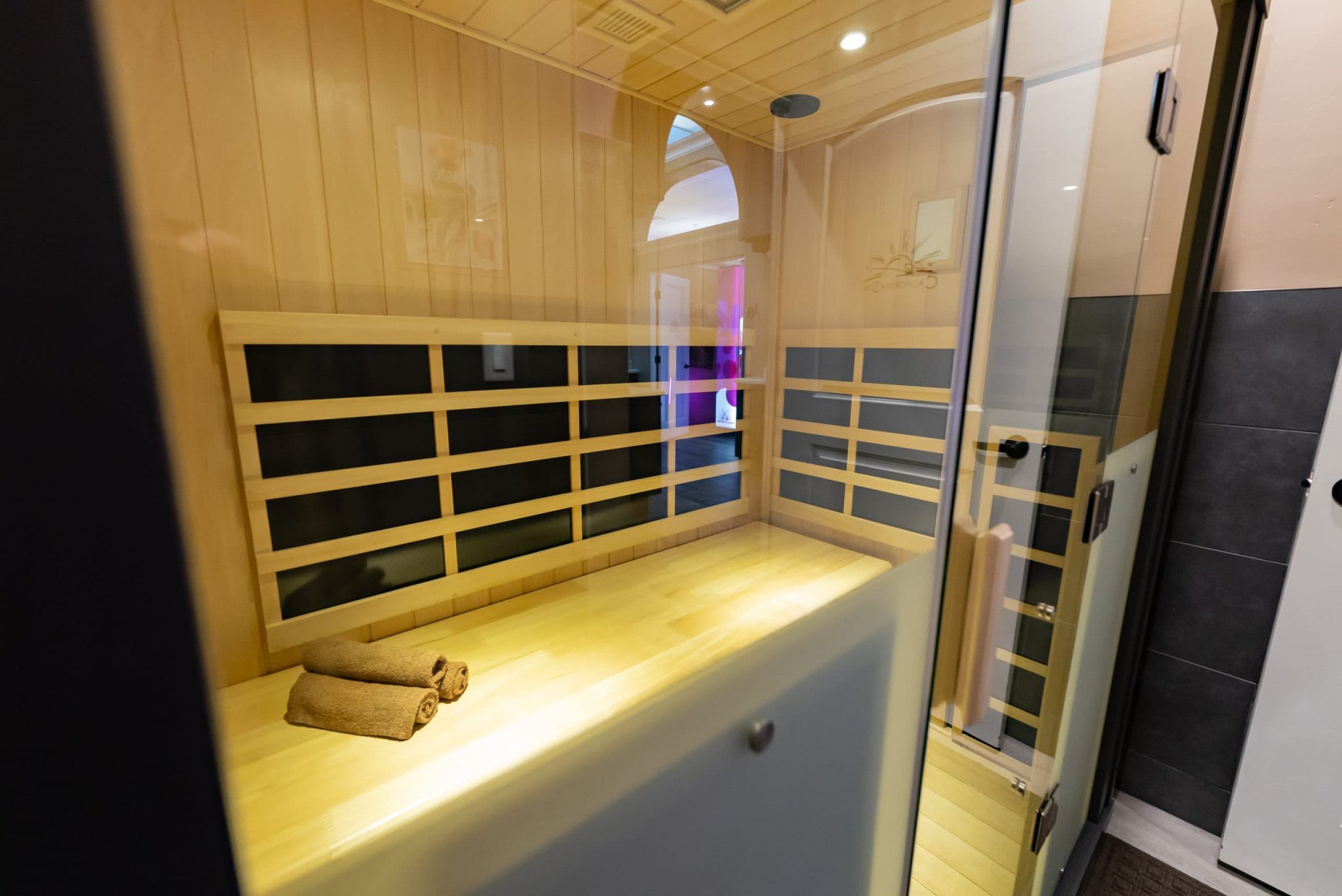 Salt & Light Wellness  Red Light Therapy, Sunbeds, and InfraRed Saunas